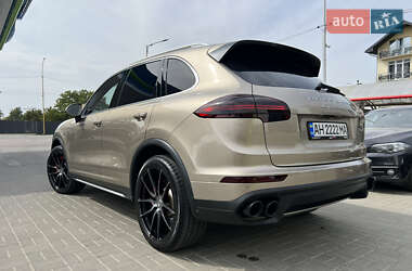 Внедорожник / Кроссовер Porsche Cayenne 2014 в Ужгороде