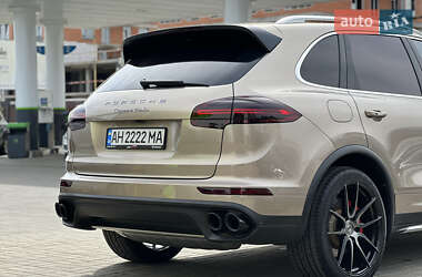 Внедорожник / Кроссовер Porsche Cayenne 2014 в Ужгороде