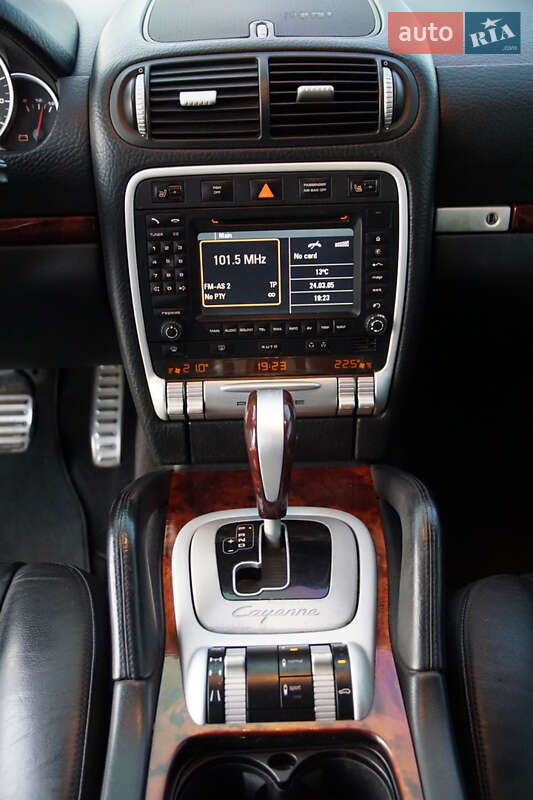Позашляховик / Кросовер Porsche Cayenne 2006 в Києві