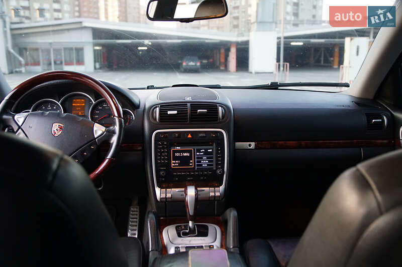 Позашляховик / Кросовер Porsche Cayenne 2006 в Києві