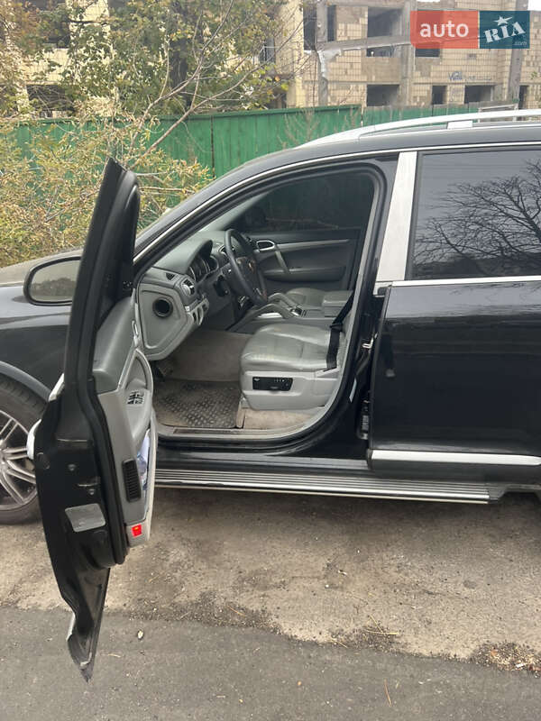 Позашляховик / Кросовер Porsche Cayenne 2004 в Києві