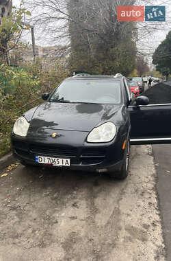 Внедорожник / Кроссовер Porsche Cayenne 2004 в 