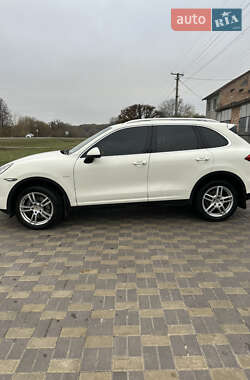 Внедорожник / Кроссовер Porsche Cayenne 2010 в 