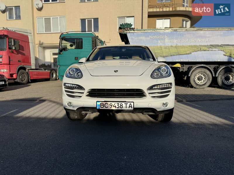 Позашляховик / Кросовер Porsche Cayenne 2013 в Самборі