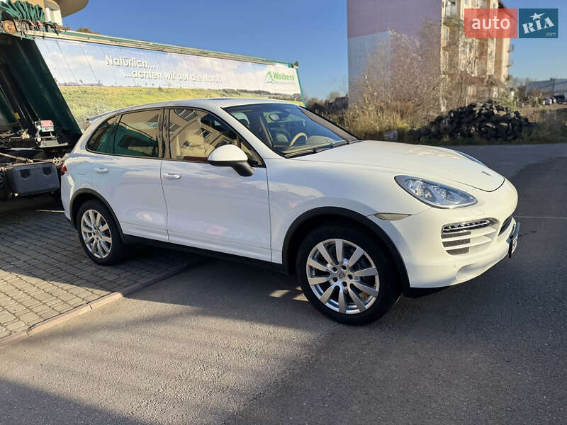 Позашляховик / Кросовер Porsche Cayenne 2013 в Самборі