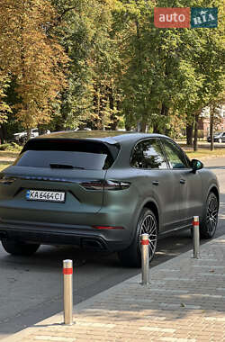 Внедорожник / Кроссовер Porsche Cayenne 2019 в 