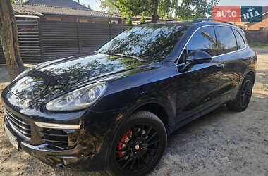 Внедорожник / Кроссовер Porsche Cayenne 2015 в Киеве