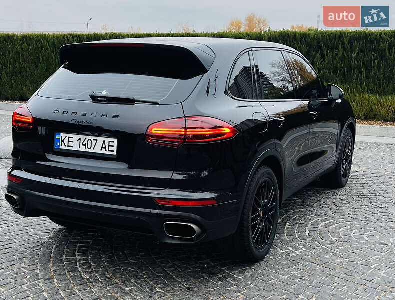 Позашляховик / Кросовер Porsche Cayenne 2016 в Києві