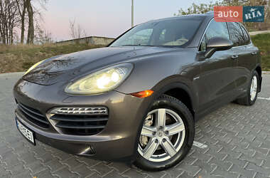 Внедорожник / Кроссовер Porsche Cayenne 2012 в 