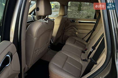 Внедорожник / Кроссовер Porsche Cayenne 2012 в 