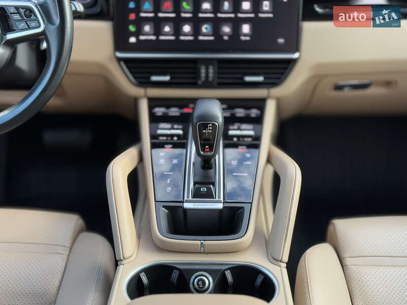 Позашляховик / Кросовер Porsche Cayenne 2021 в Києві