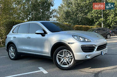 Позашляховик / Кросовер Porsche Cayenne 2012 в 