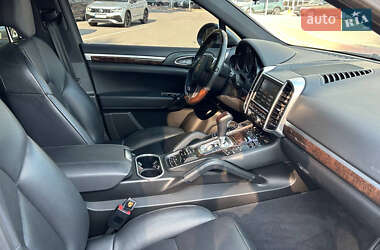 Позашляховик / Кросовер Porsche Cayenne 2012 в 