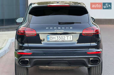 Внедорожник / Кроссовер Porsche Cayenne 2015 в Одессе