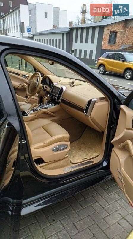 Внедорожник / Кроссовер Porsche Cayenne 2013 в Львове