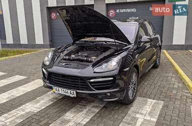 Позашляховик / Кросовер Porsche Cayenne 2013 в 