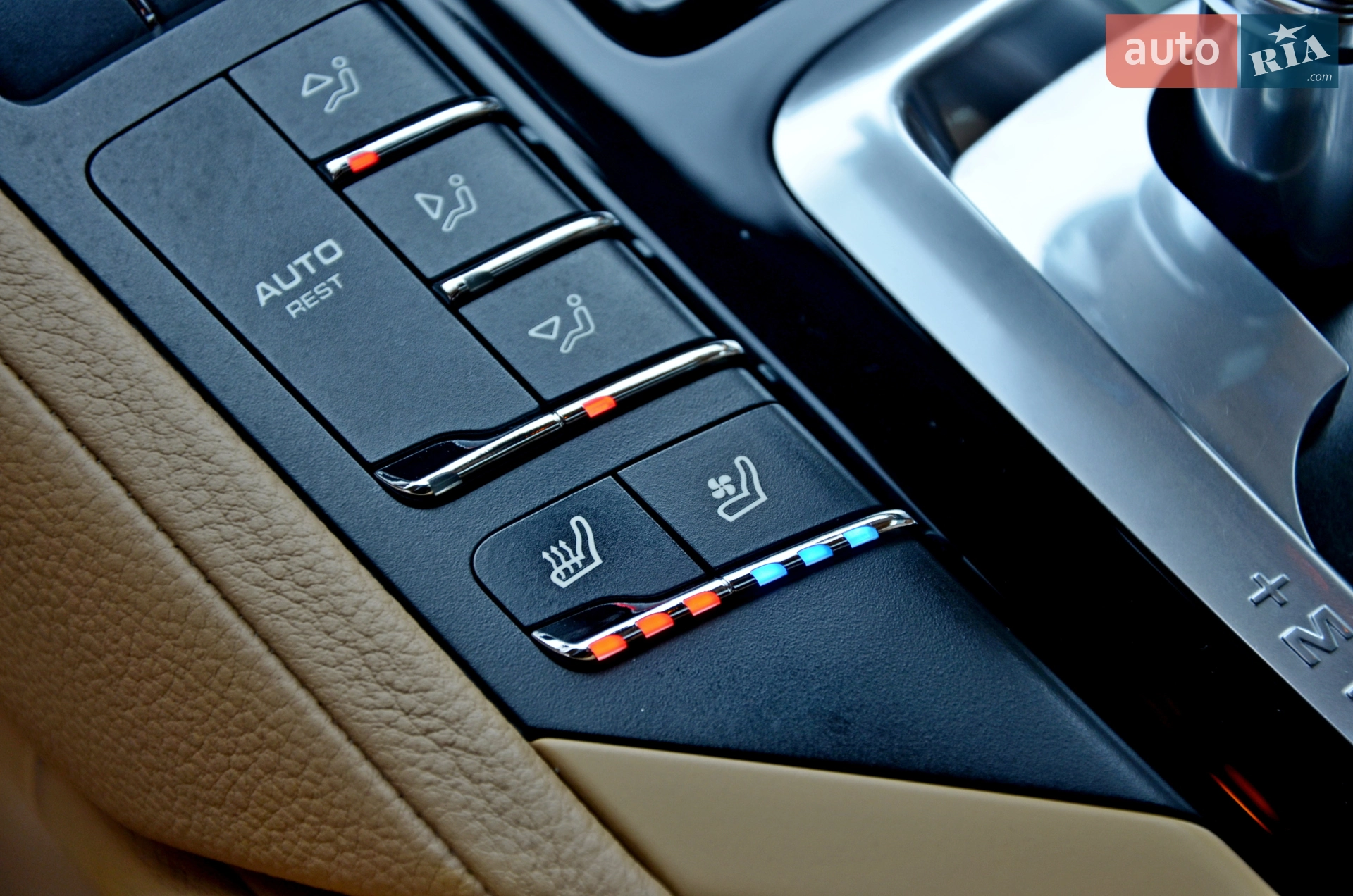 2012 Porsche Cayenne - мініатюра 17