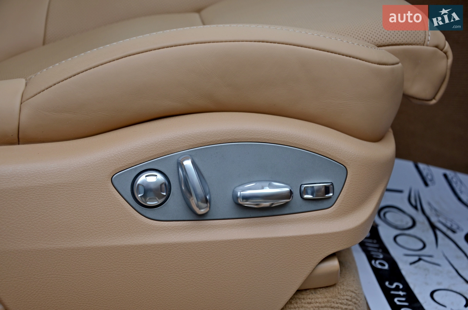 2012 Porsche Cayenne - мініатюра 33