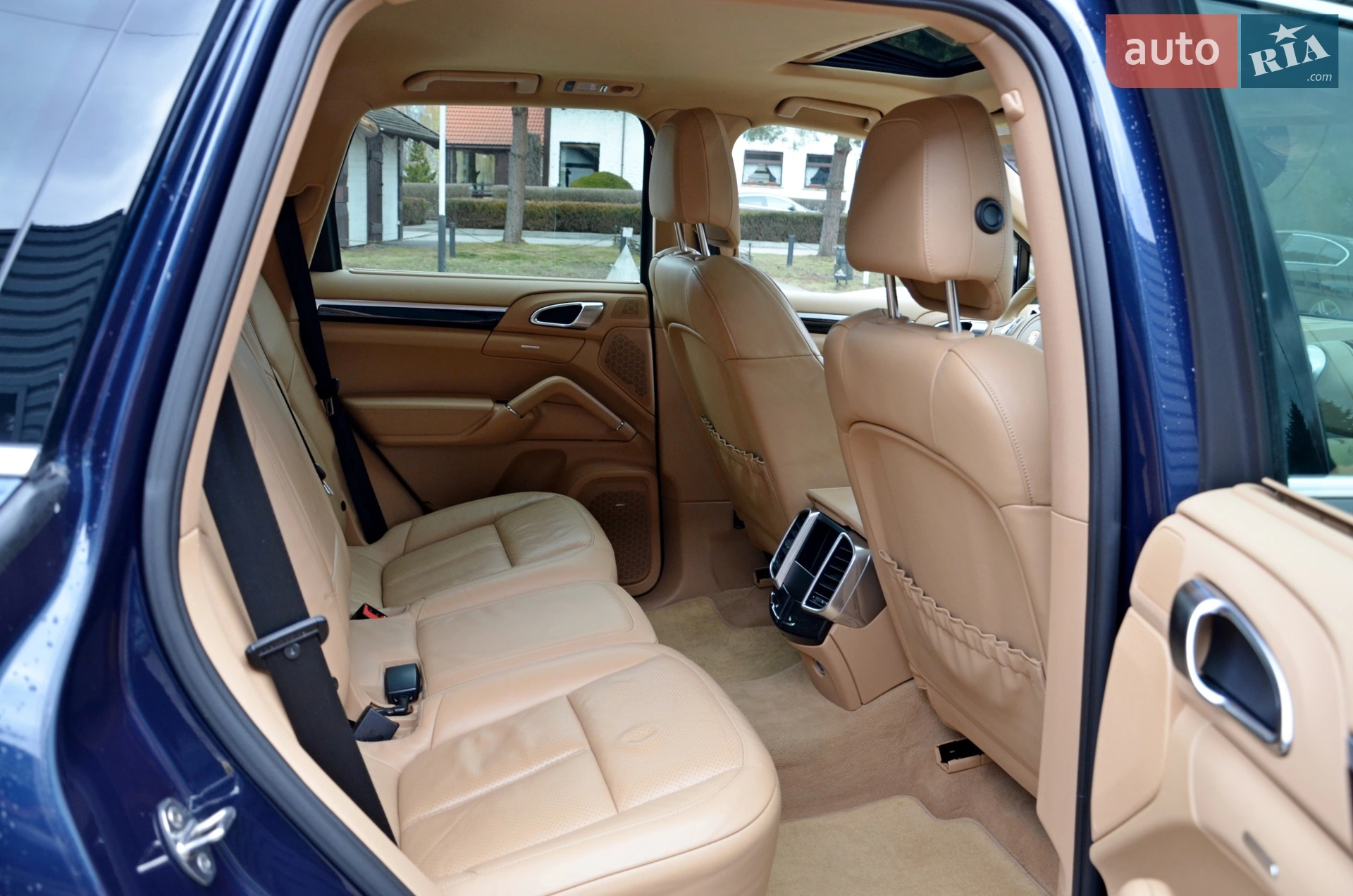 2012 Porsche Cayenne - мініатюра 31