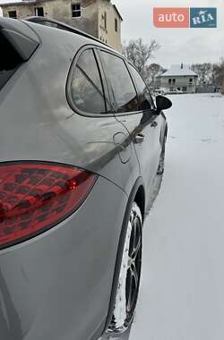 Позашляховик / Кросовер Porsche Cayenne 2013 в 