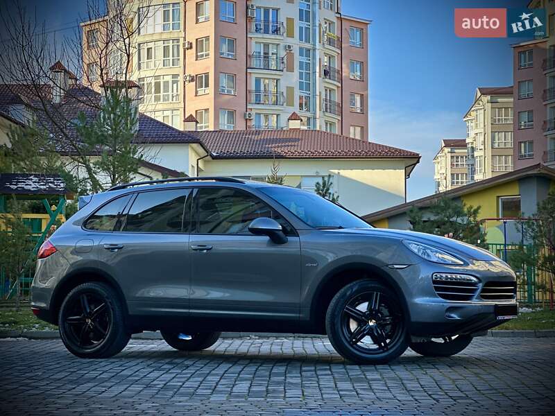 Внедорожник / Кроссовер Porsche Cayenne 2014 в Ивано-Франковске