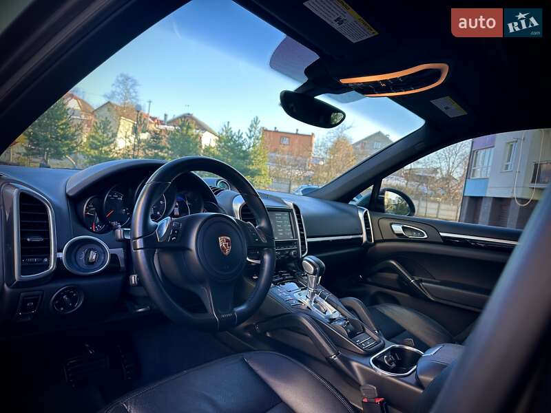 Внедорожник / Кроссовер Porsche Cayenne 2014 в Ивано-Франковске