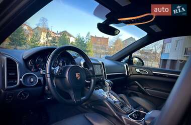 Позашляховик / Кросовер Porsche Cayenne 2014 в 