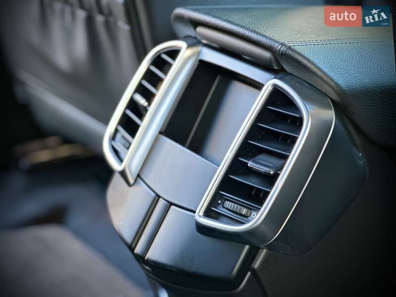 Внедорожник / Кроссовер Porsche Cayenne 2014 в Ивано-Франковске
