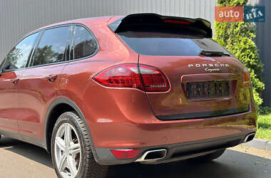 Внедорожник / Кроссовер Porsche Cayenne 2012 в Киеве