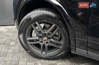 Внедорожник / Кроссовер Porsche Cayenne 2014 в 