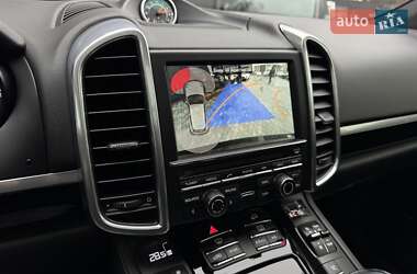 Внедорожник / Кроссовер Porsche Cayenne 2014 в 