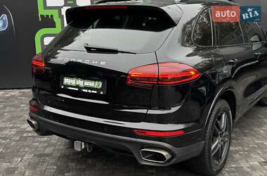 Внедорожник / Кроссовер Porsche Cayenne 2014 в 