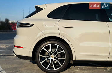 Позашляховик / Кросовер Porsche Cayenne 2022 в Києві