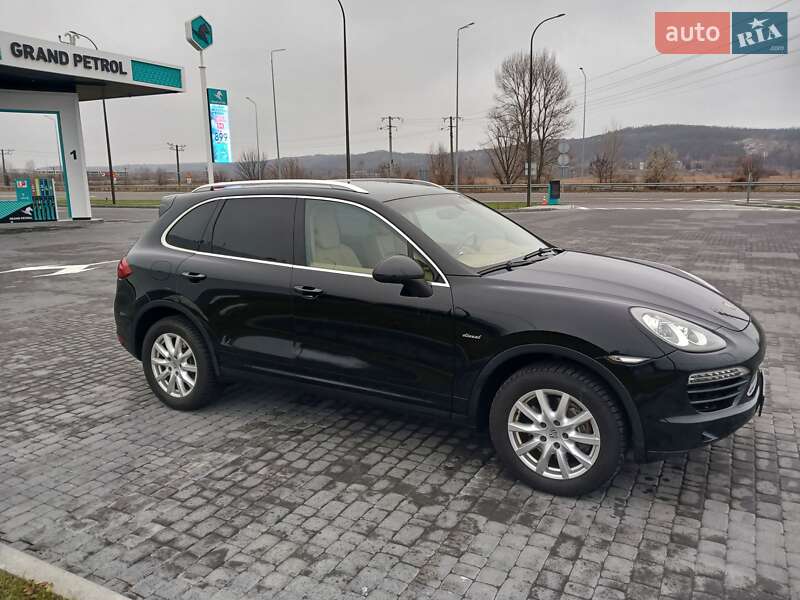 Внедорожник / Кроссовер Porsche Cayenne 2011 в Киеве