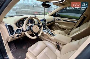 Позашляховик / Кросовер Porsche Cayenne 2013 в 