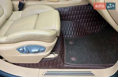 Позашляховик / Кросовер Porsche Cayenne 2013 в 