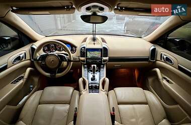 Позашляховик / Кросовер Porsche Cayenne 2013 в 