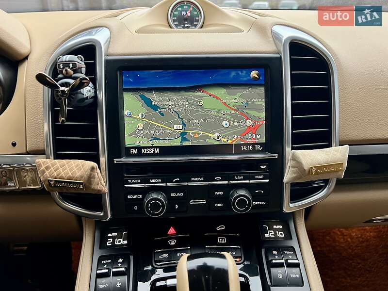 Внедорожник / Кроссовер Porsche Cayenne 2013 в Киеве
