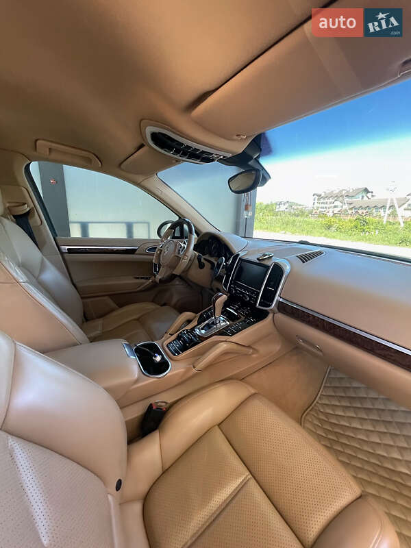 Внедорожник / Кроссовер Porsche Cayenne 2010 в Львове