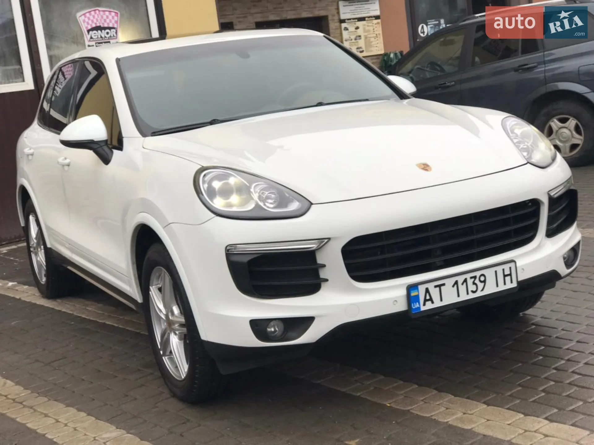 2017 Porsche Cayenne - мініатюра 21