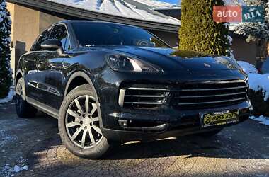 Позашляховик / Кросовер Porsche Cayenne 2018 в Львові