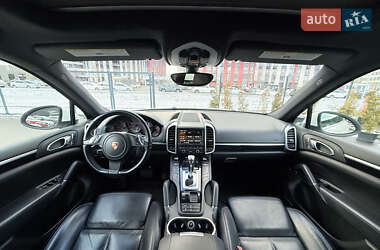 Позашляховик / Кросовер Porsche Cayenne 2011 в 