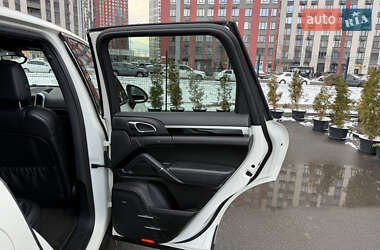 Позашляховик / Кросовер Porsche Cayenne 2011 в 