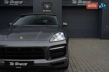Внедорожник / Кроссовер Porsche Cayenne 2022 в 