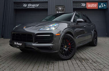 Внедорожник / Кроссовер Porsche Cayenne 2022 в 