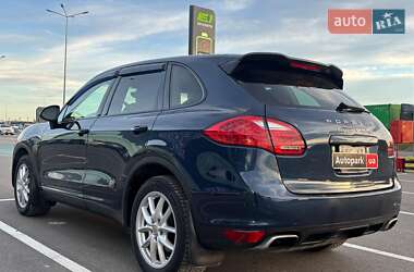 Внедорожник / Кроссовер Porsche Cayenne 2012 в 