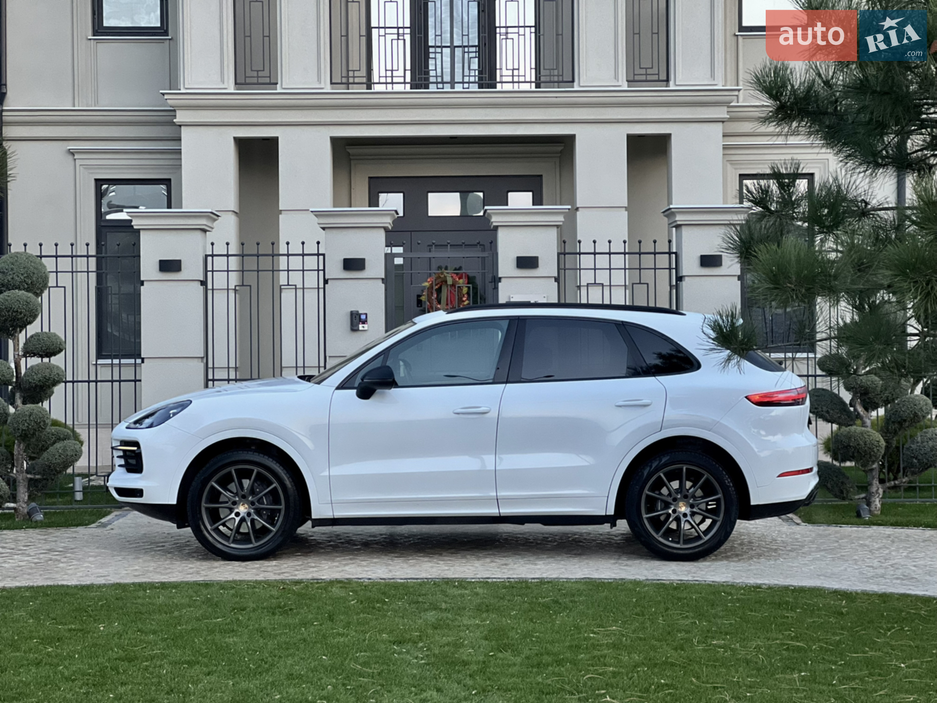 2018 Porsche Cayenne - мініатюра 8