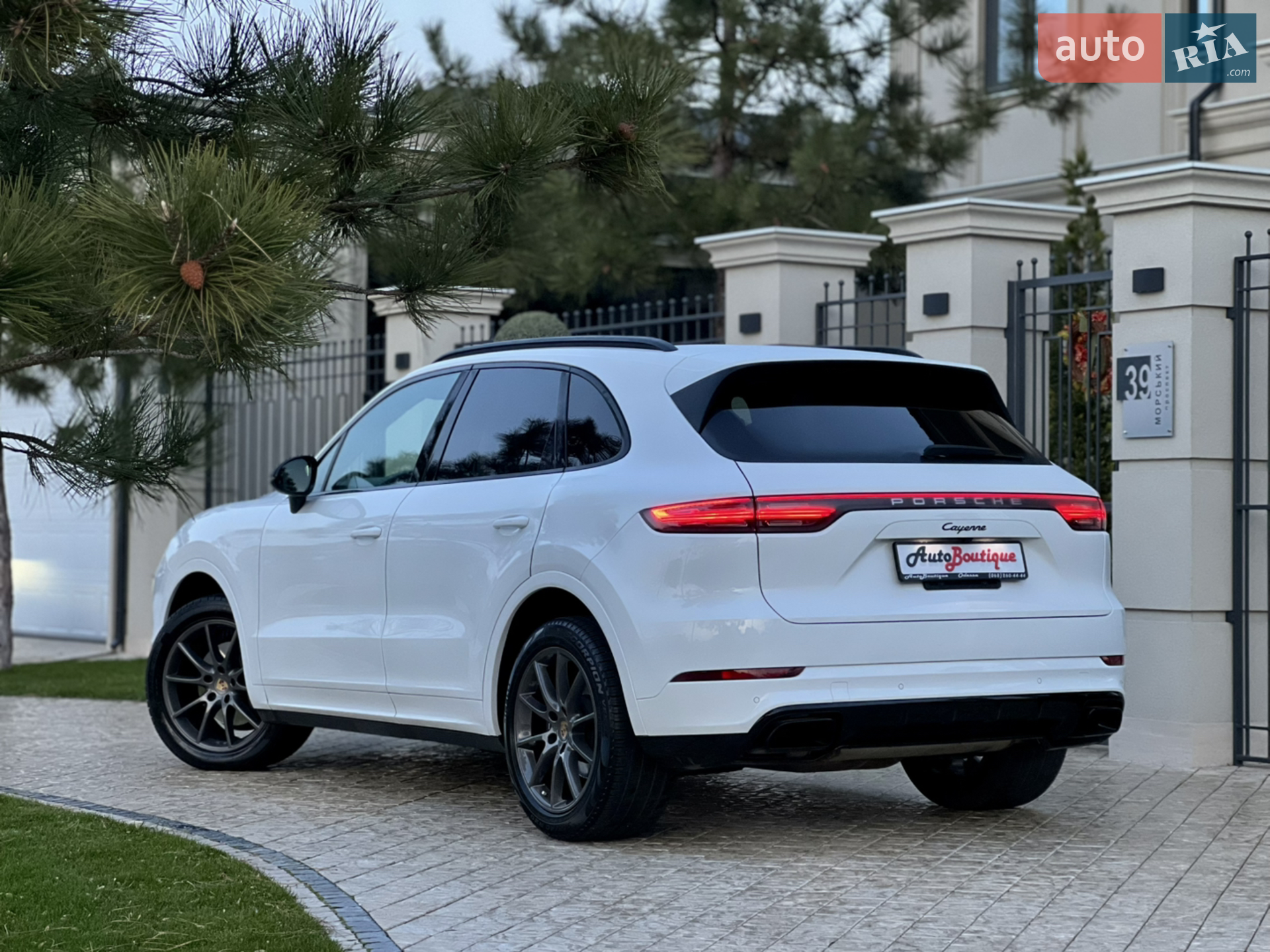 2018 Porsche Cayenne - мініатюра 10
