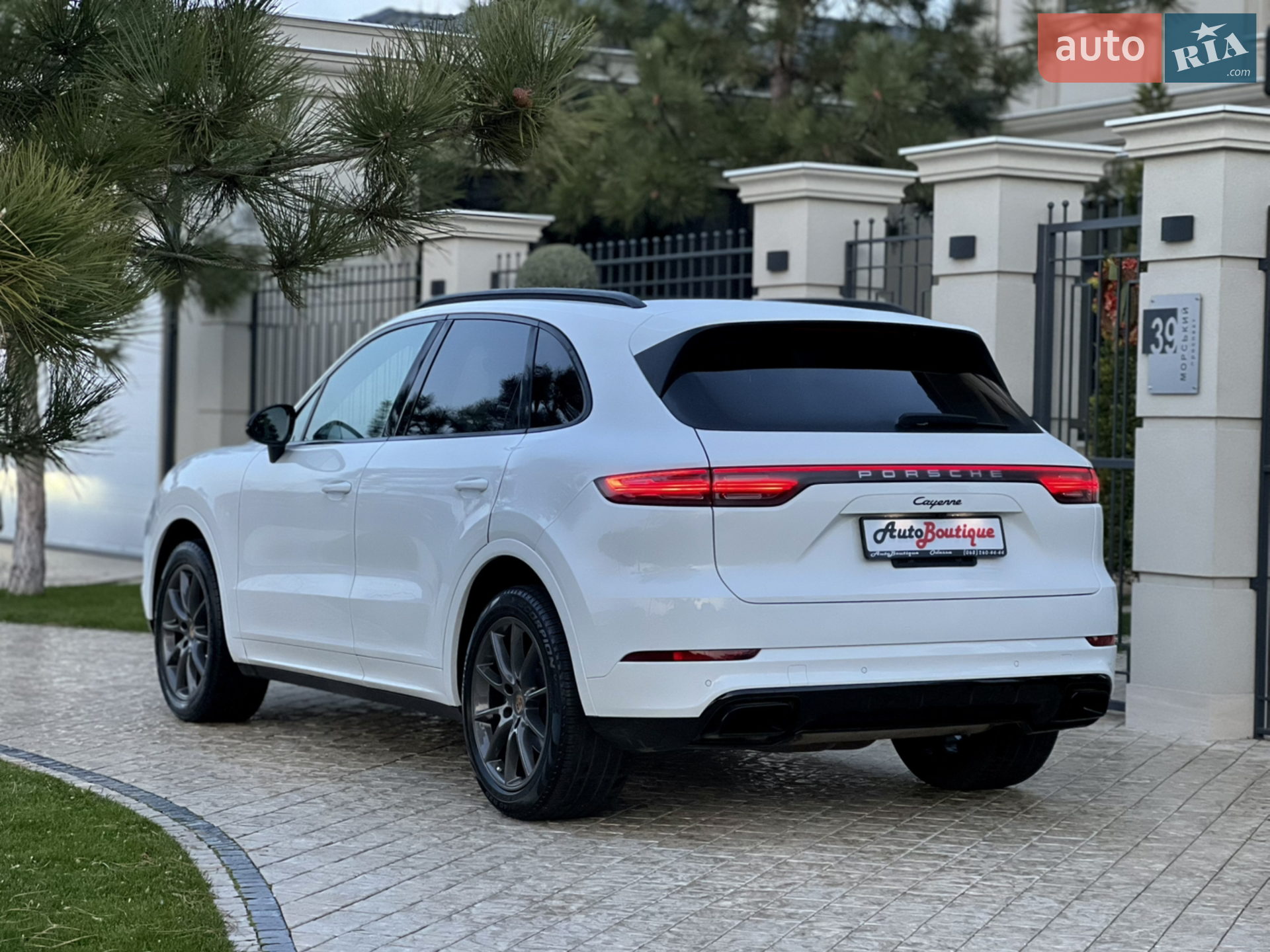 2018 Porsche Cayenne - мініатюра 12