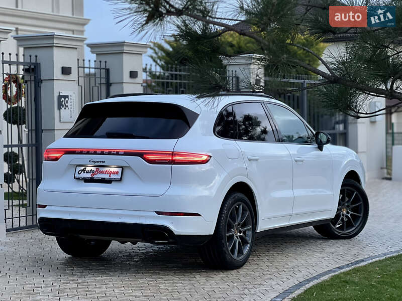 Позашляховик / Кросовер Porsche Cayenne 2018 в Одесі